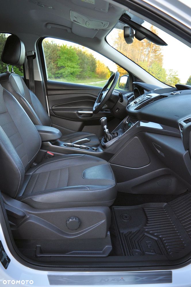 Ford Kuga 2.0 TDCi 2x4 Business Edition - 21