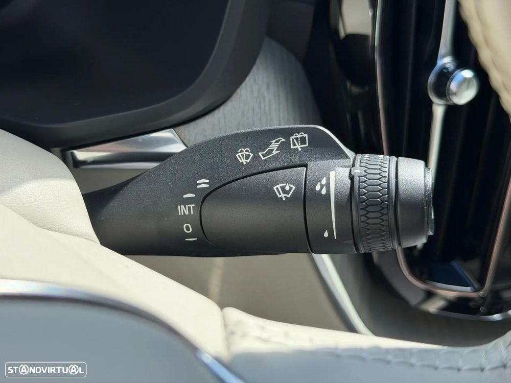 Volvo XC 60 2.0 T6 PHEV Ultimate Dark AWD - 38