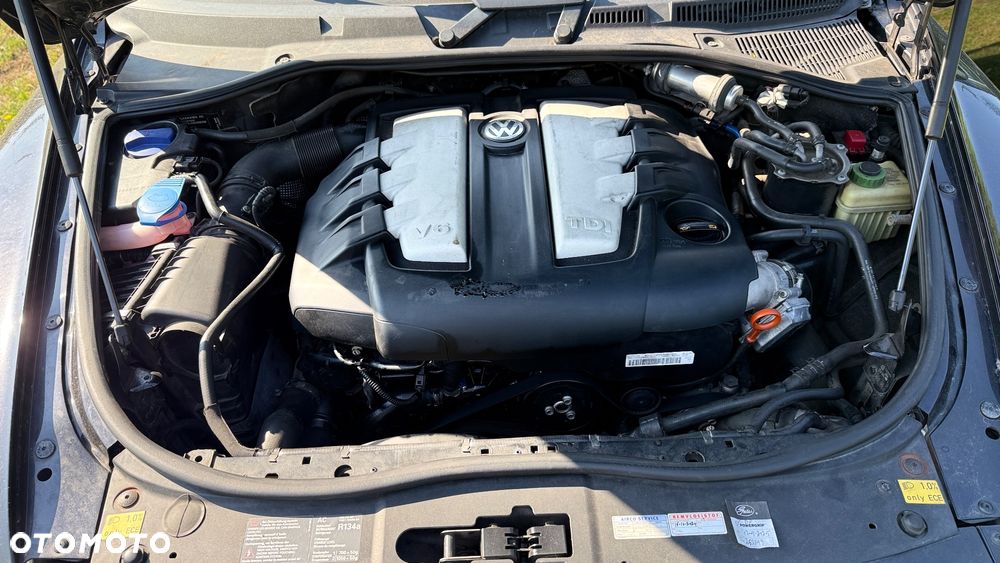 Volkswagen Touareg - 12