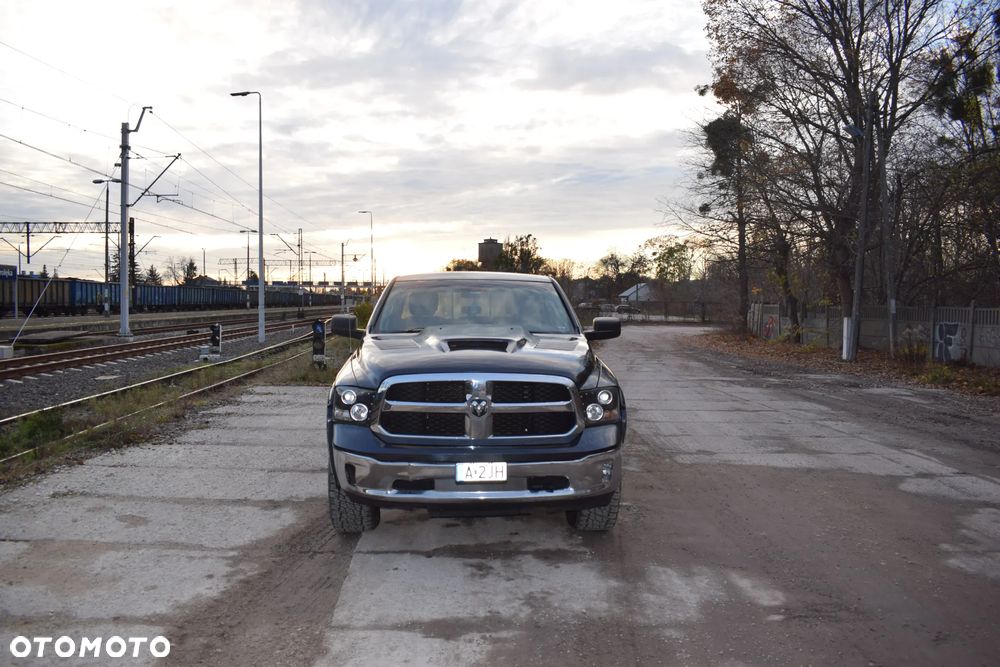 Dodge RAM - 4