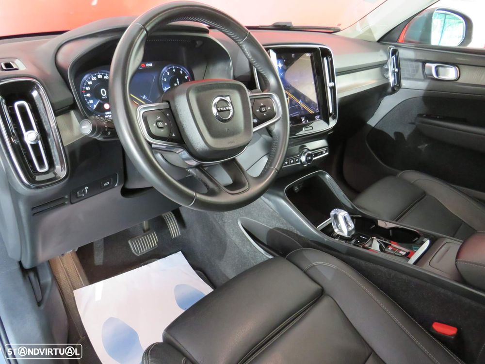 Volvo XC 40 1.5 T2 Inscription Geartronic - 24
