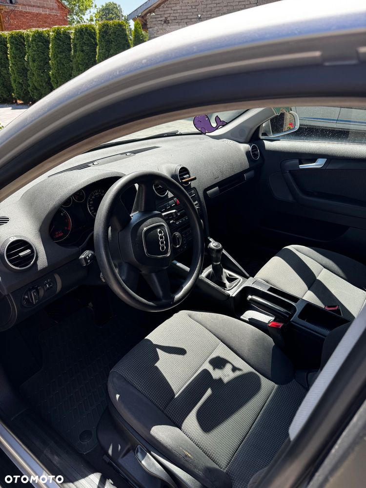 Audi A3 Sportback 1.6 Ambiente - 9