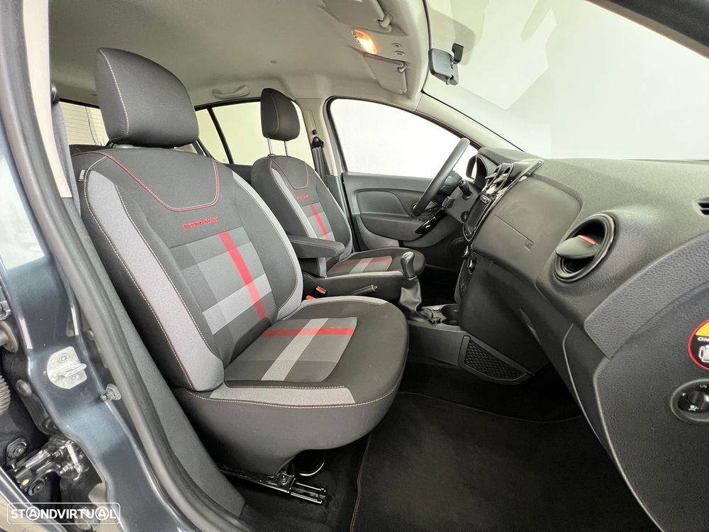 Dacia Sandero 0.9 TCe SL Explorer Bi-Fuel - 11