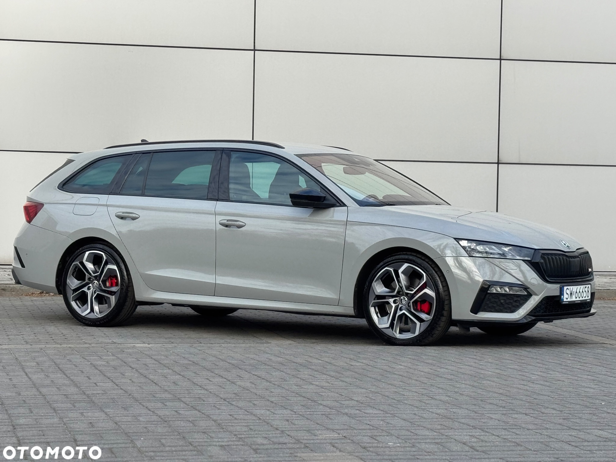 Skoda Octavia 2.0 TSI RS 245 DSG - 33