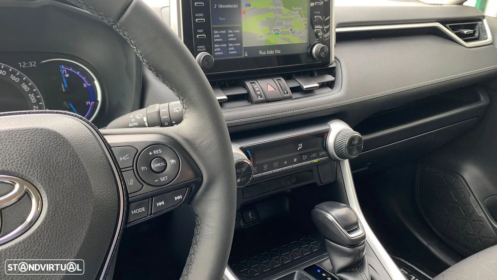 Toyota RAV4 2.5 HDF Exclusive - 8