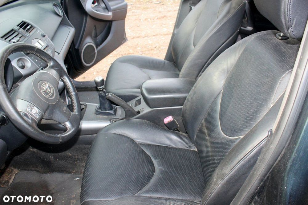 Toyota Rav4 III XA3 2006 2.2D-CAT 2AD-FHV Suv (MASKA, ZDERZAK, LAMPA, BŁOTNIK, DRZWI, SZYBA, FOTEL) - 6
