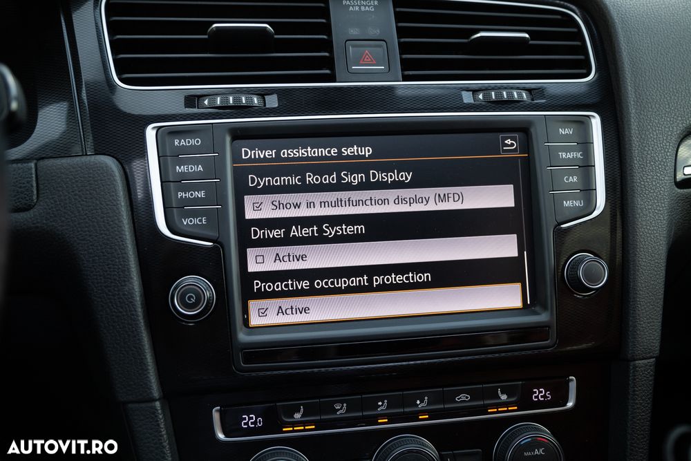 Volkswagen Golf - 34