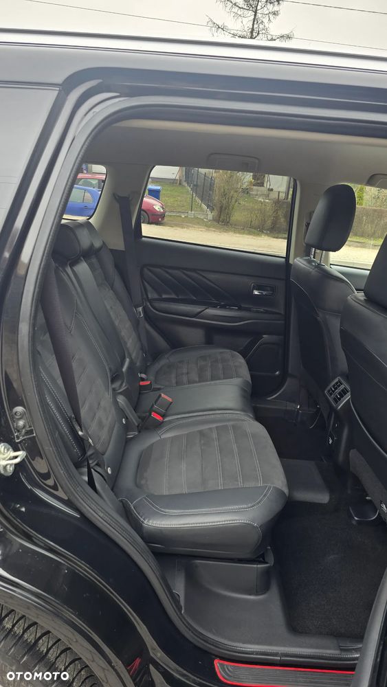 Mitsubishi Outlander - 9