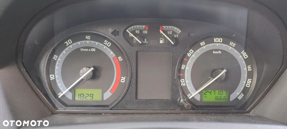 Skoda Fabia 1.2 HTP Active - 25