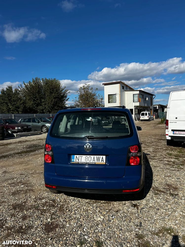 Volkswagen Touran ver-2-0-tdi-trendline - 4