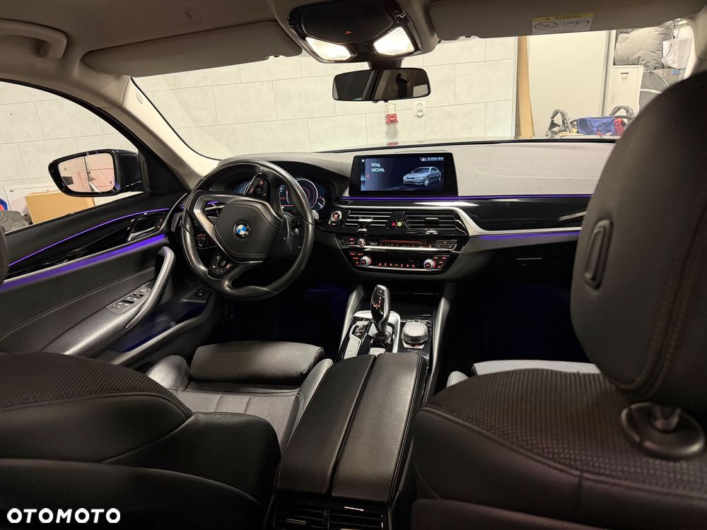 BMW Seria 5 520d xDrive Sport Line - 16