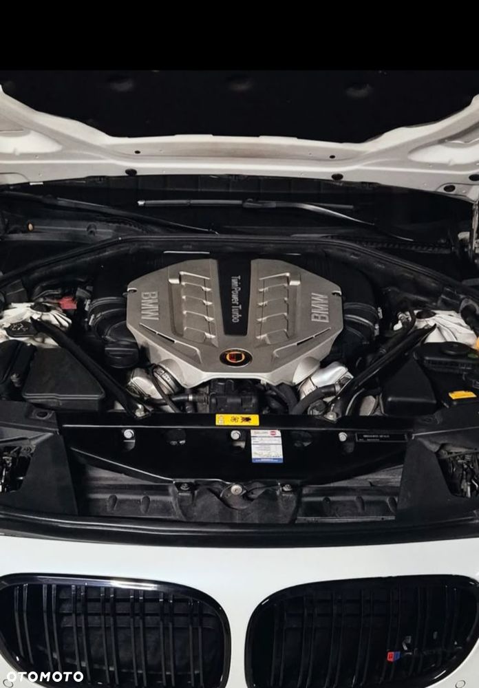 BMW Seria 7 750i xDrive - 10