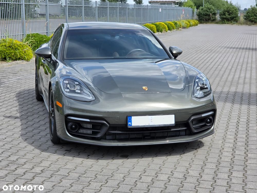 Porsche Panamera 4 Platinum Edition - 17