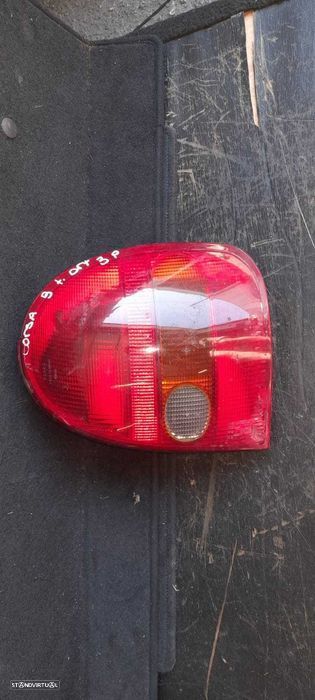 Farolin tras direito opel corsa B de 3 portas - 1