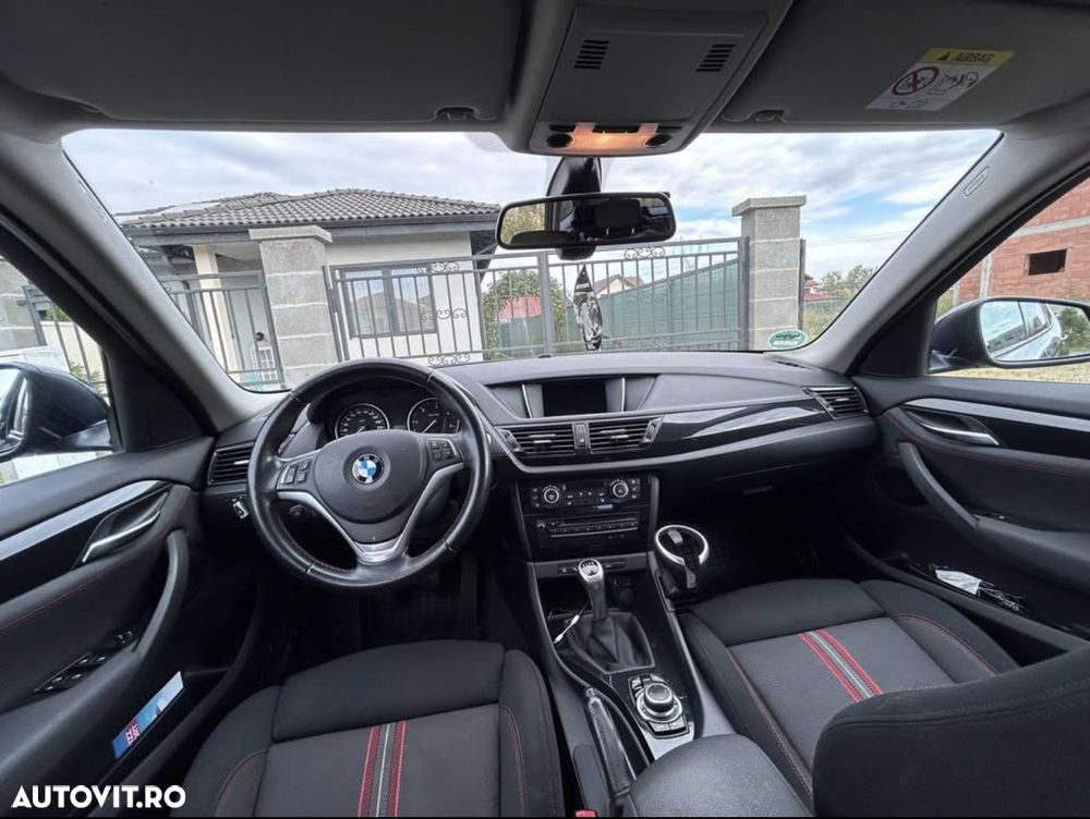BMW X1 xDrive18d Sport Line - 4