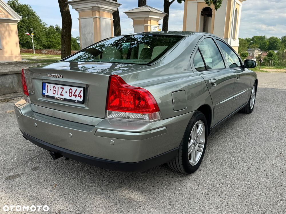 Volvo S60 2.4D Momentum - 11