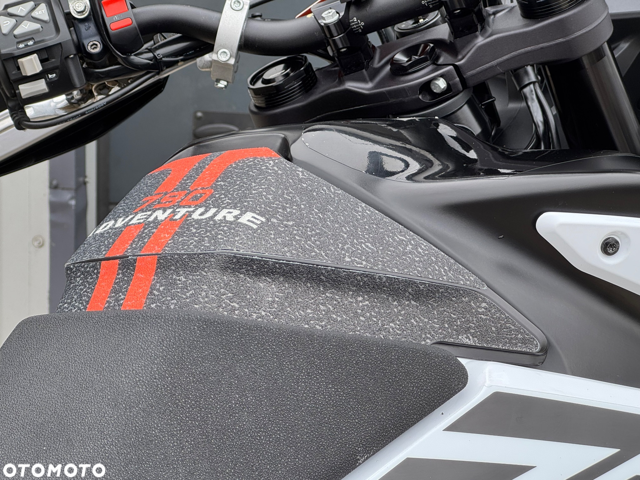 KTM Adventure - 16