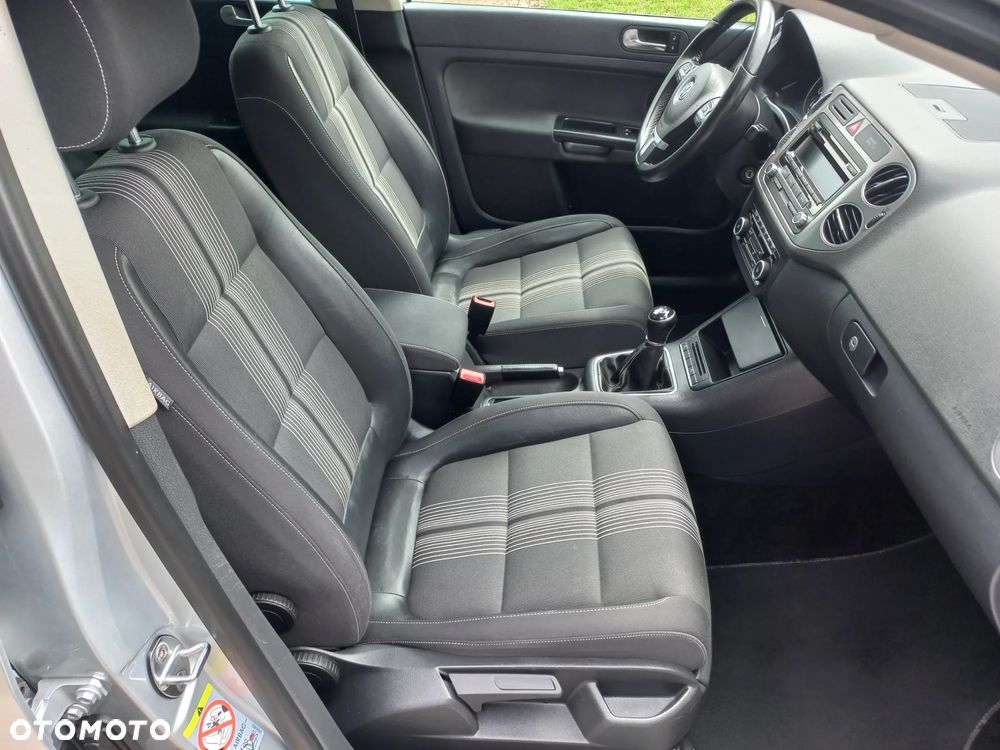 Volkswagen Golf Plus 2.0 TDI DPF MATCH - 26