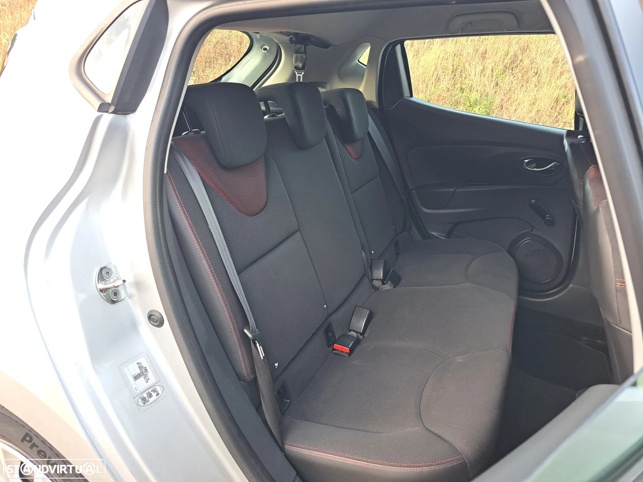 Renault Clio 1.2 16V Confort - 20