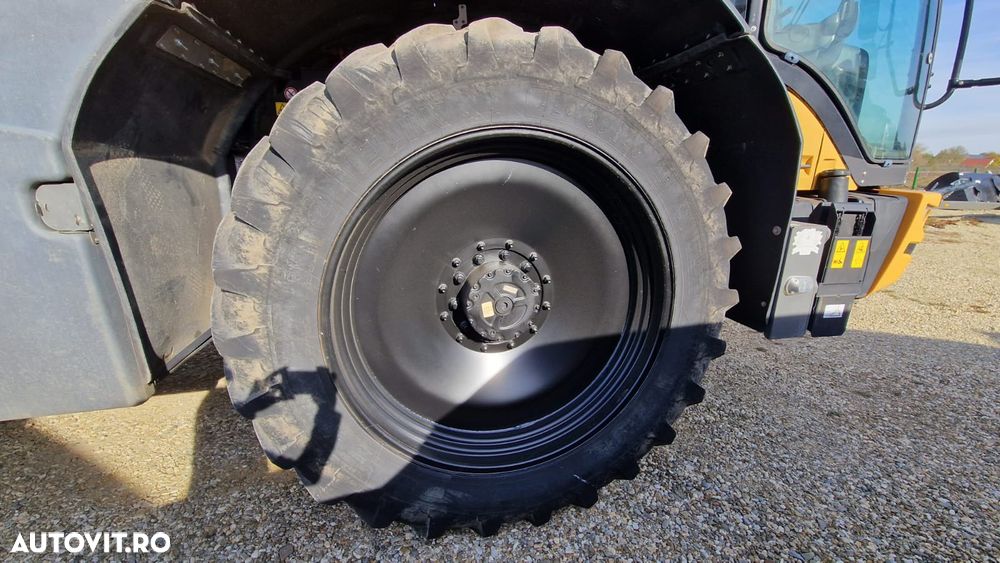 Challenger ROGATOR 635 SPRAYER - 20