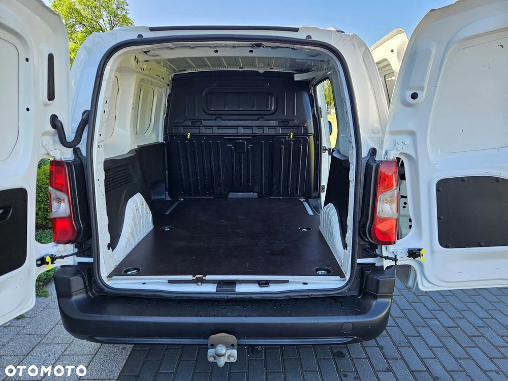 Opel Combo 1.5 TURBO D 102KM - 16