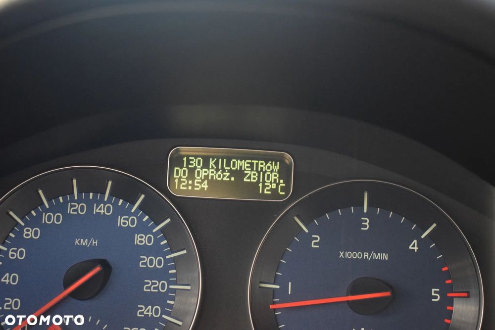 Volvo C30 D3 R-Design - 17