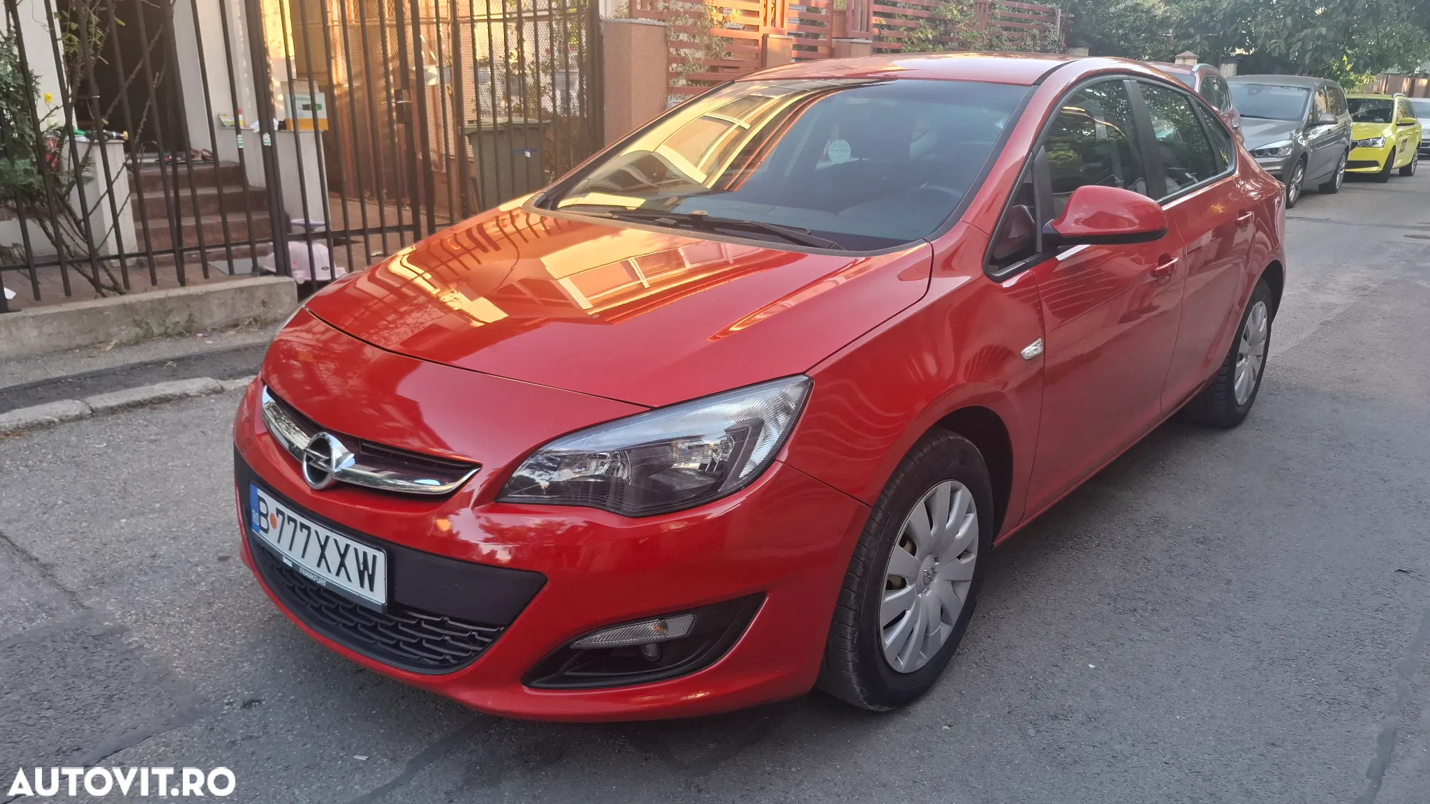 Opel Astra 1.6i Easytronic Enjoy - 2