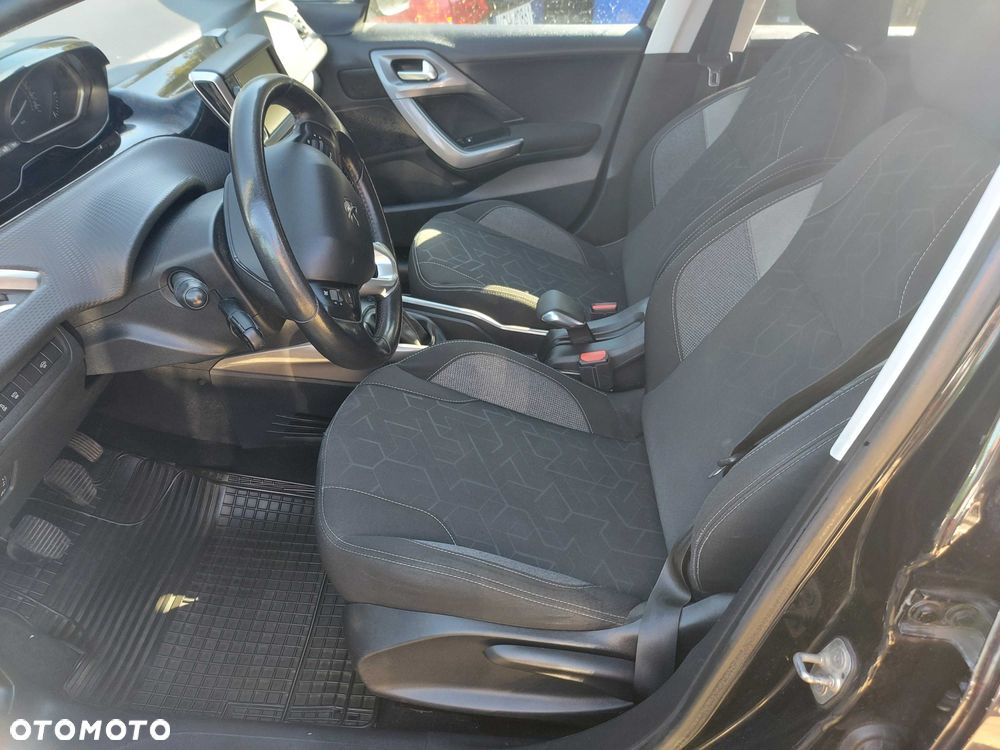 Peugeot 2008 - 5
