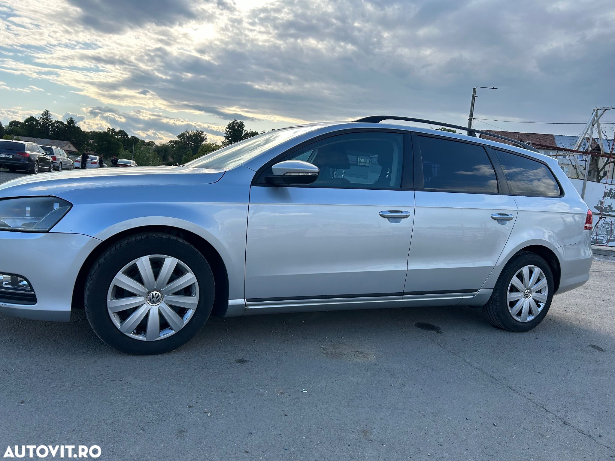 Volkswagen Passat Variant 2.0 TDI BlueMotion Technology DSG Comfortline - 1