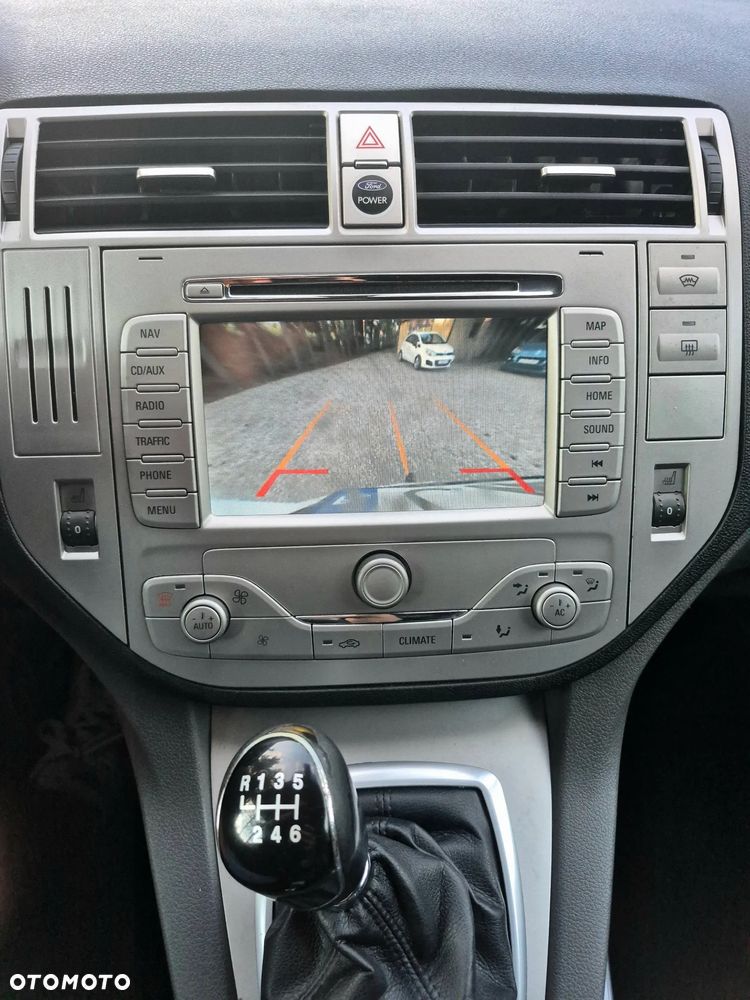 Ford Kuga - 22