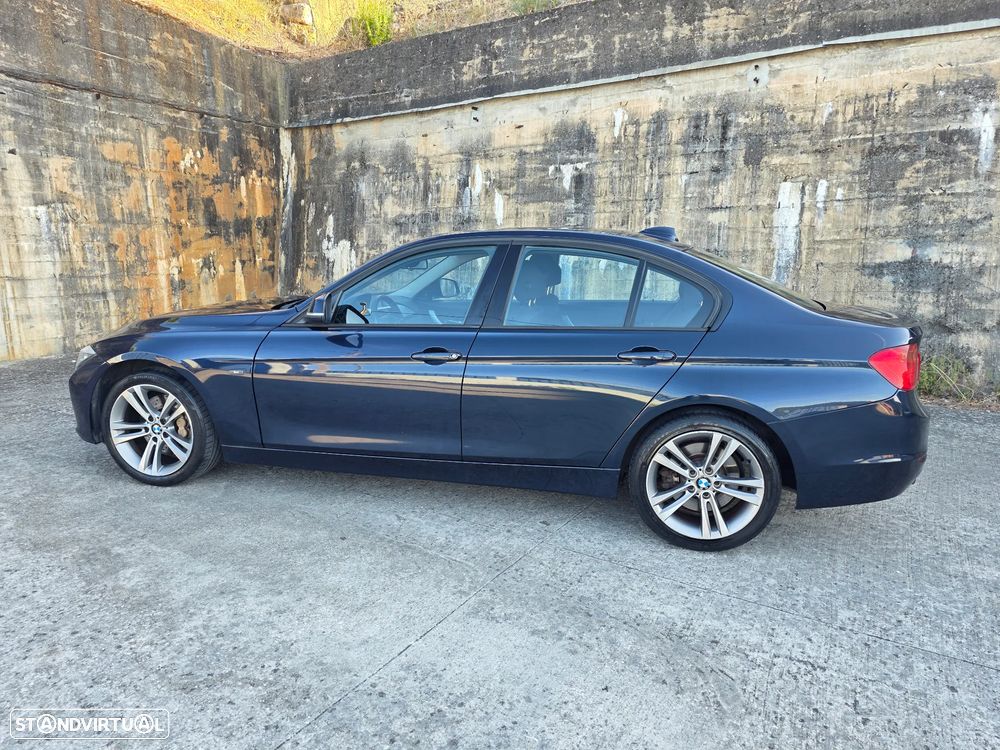 BMW 335 i Aut. Sport Line - 2