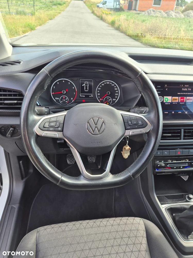 Volkswagen T-Cross - 17