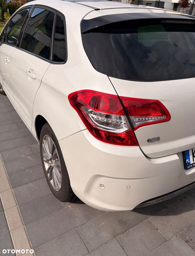 Citroën C4 1.6 HDi Exclusive - 6