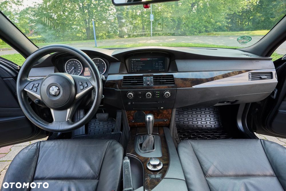 BMW Seria 5 535d Touring - 16