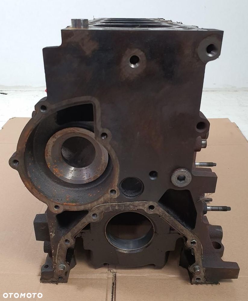 BLOK SILNIKA VOLVO V50 2.0 D4 D4204T - 4