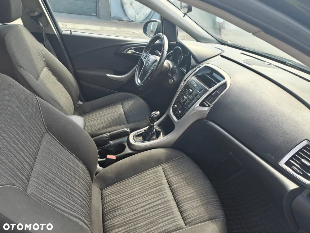 Opel Astra 1.7 CDTI - 11