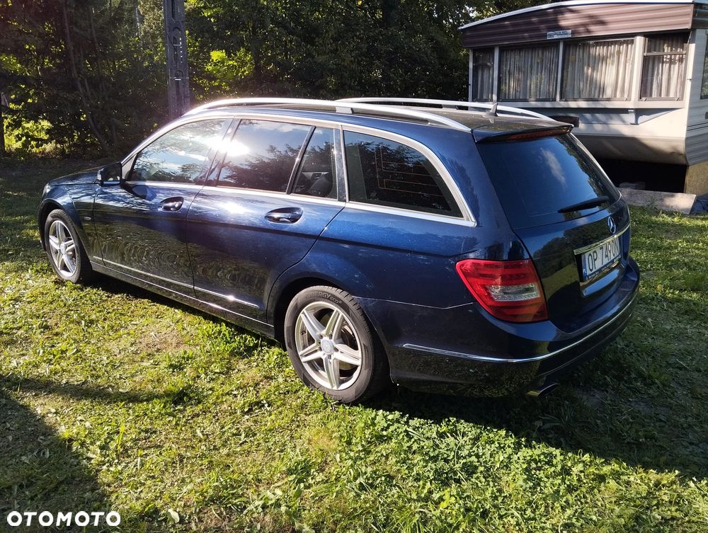 Mercedes-Benz Klasa C 220 CDI DPF (BlueEFFICIENCY) Avantgarde - 5