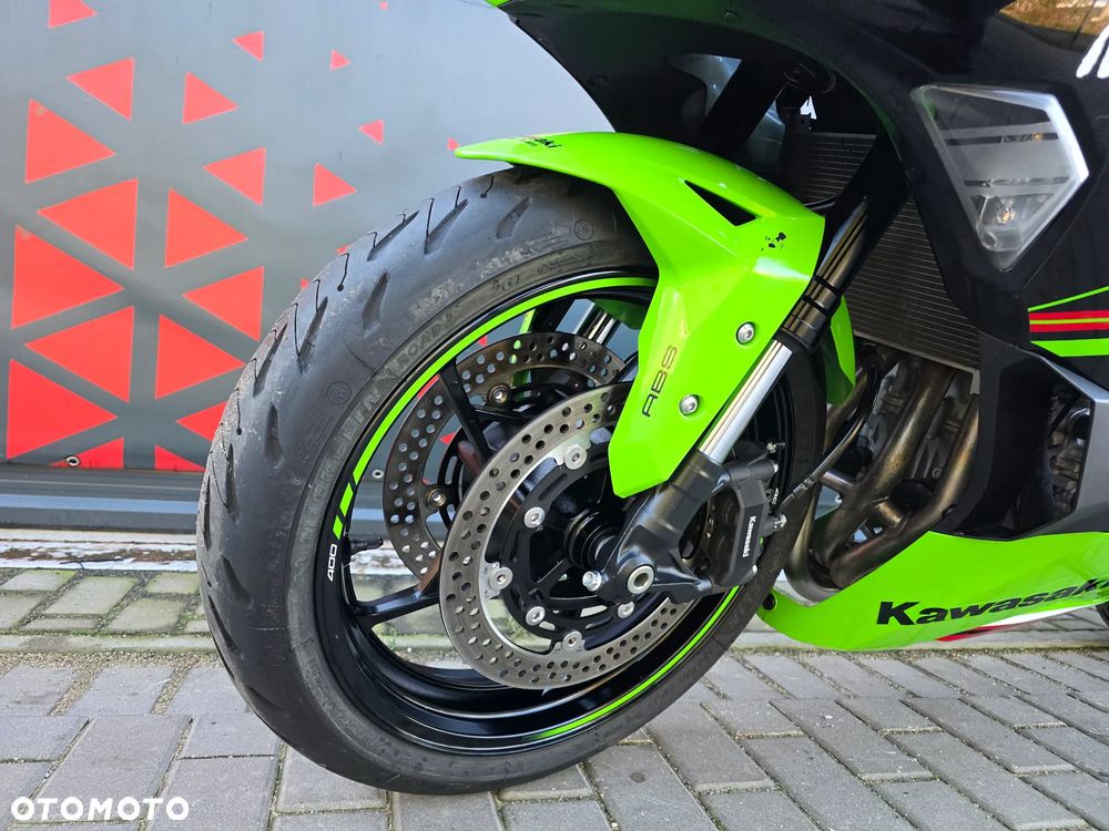 Kawasaki Ninja 400 - 14