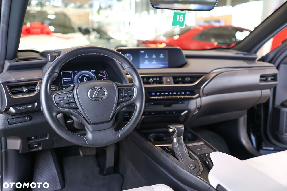 Lexus UX - 26