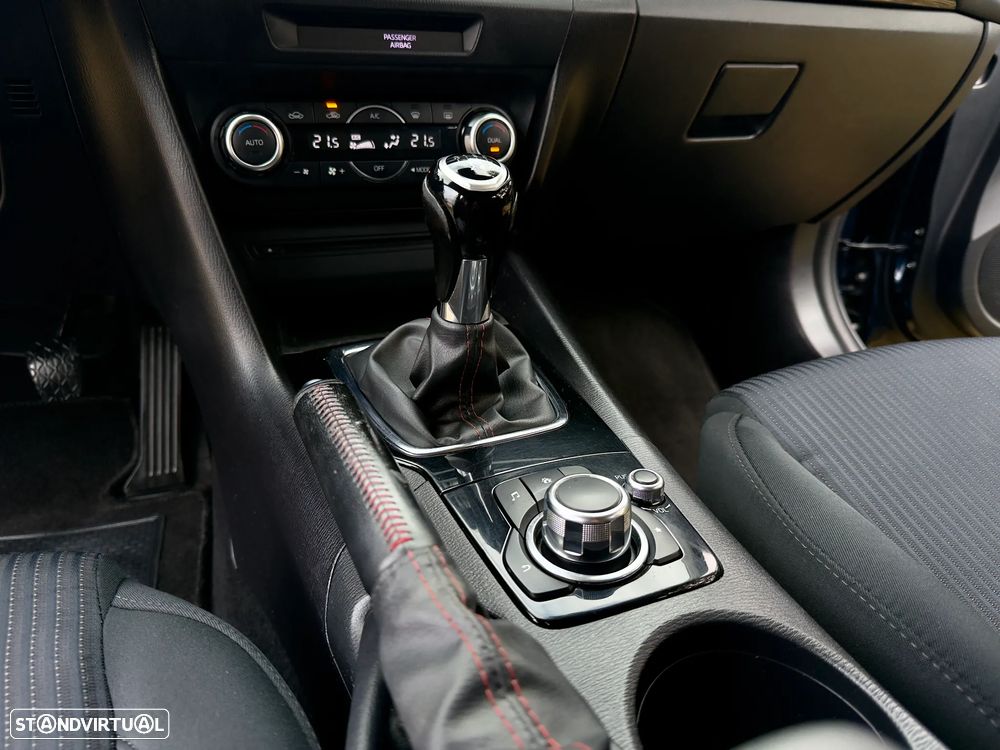 Mazda 3 1.5 Sky-D Excellence Navi - 33