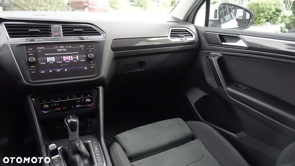 Volkswagen Tiguan - 32
