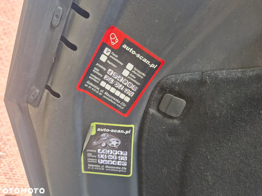 Volkswagen Golf 1.6 TDI BlueMotion Technology DSG Lounge - 22