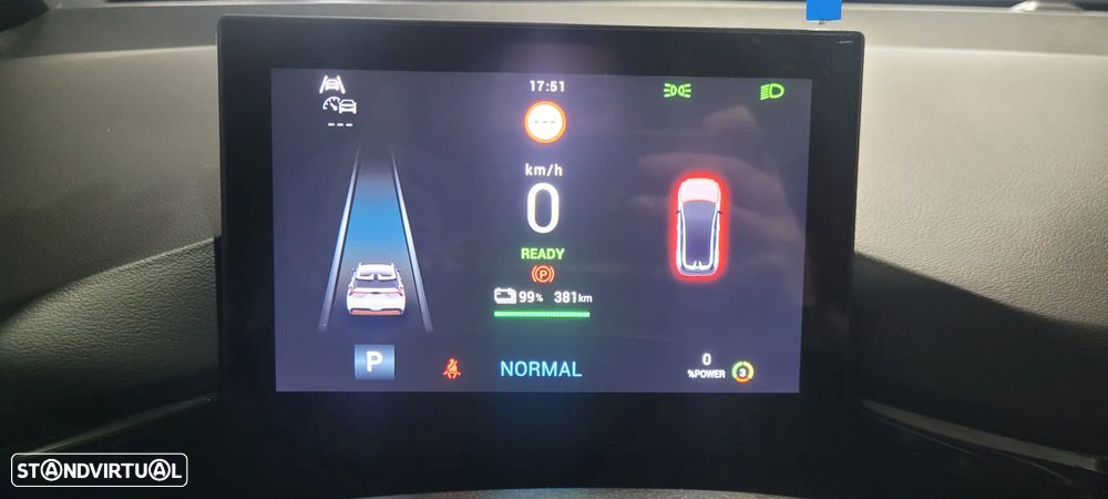 MG MG4 64 kWh Luxury - 31