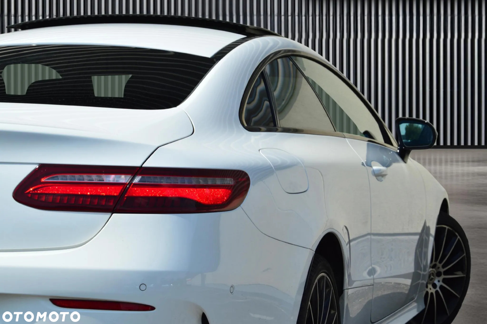 Mercedes-Benz Klasa E 220 d Coupe 4-Matic 9G-TRONIC - 9