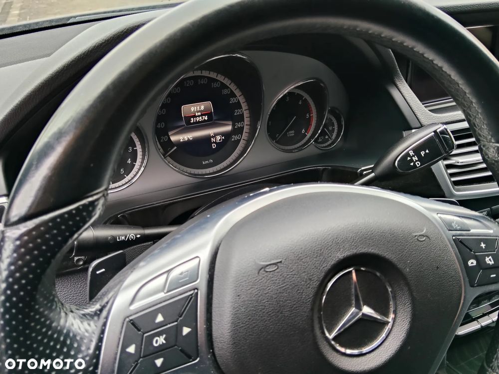 Mercedes-Benz Klasa E 350 CDI DPF 4Matic BlueEFFICIENCY 7G-TRONIC Avantgarde - 16