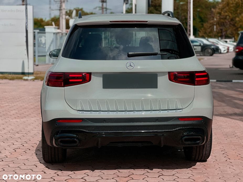 Mercedes-Benz GLB 200 d AMG Line 8G-DCT - 4