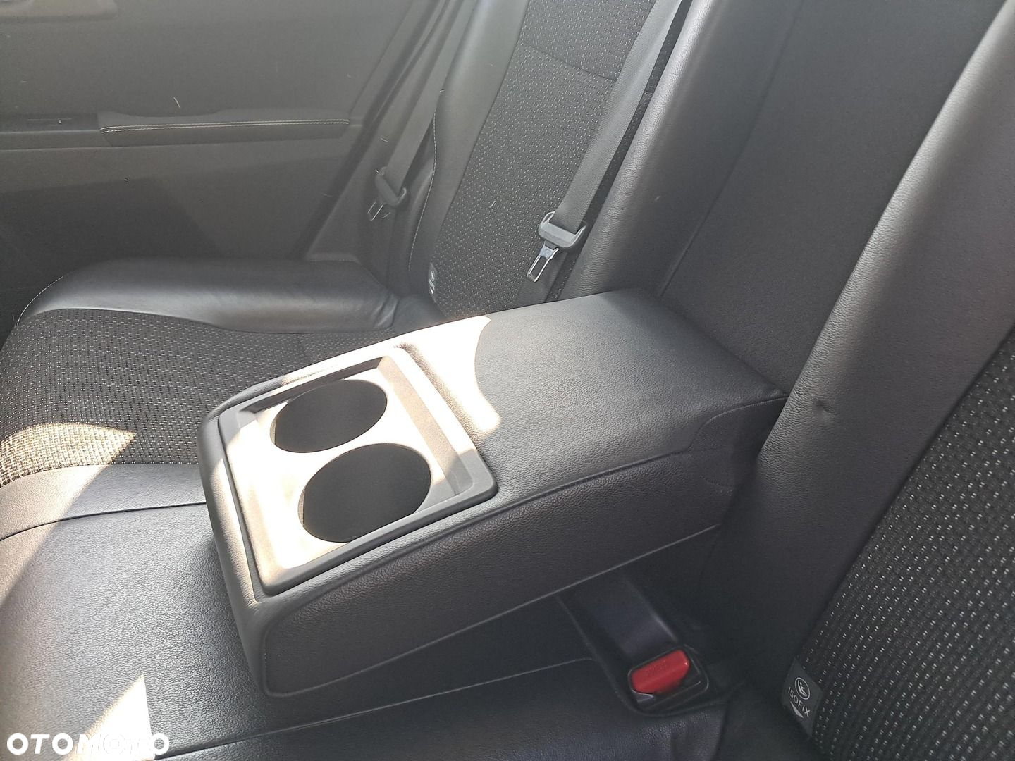 Toyota Auris Hybrid 135 Prestige - 26