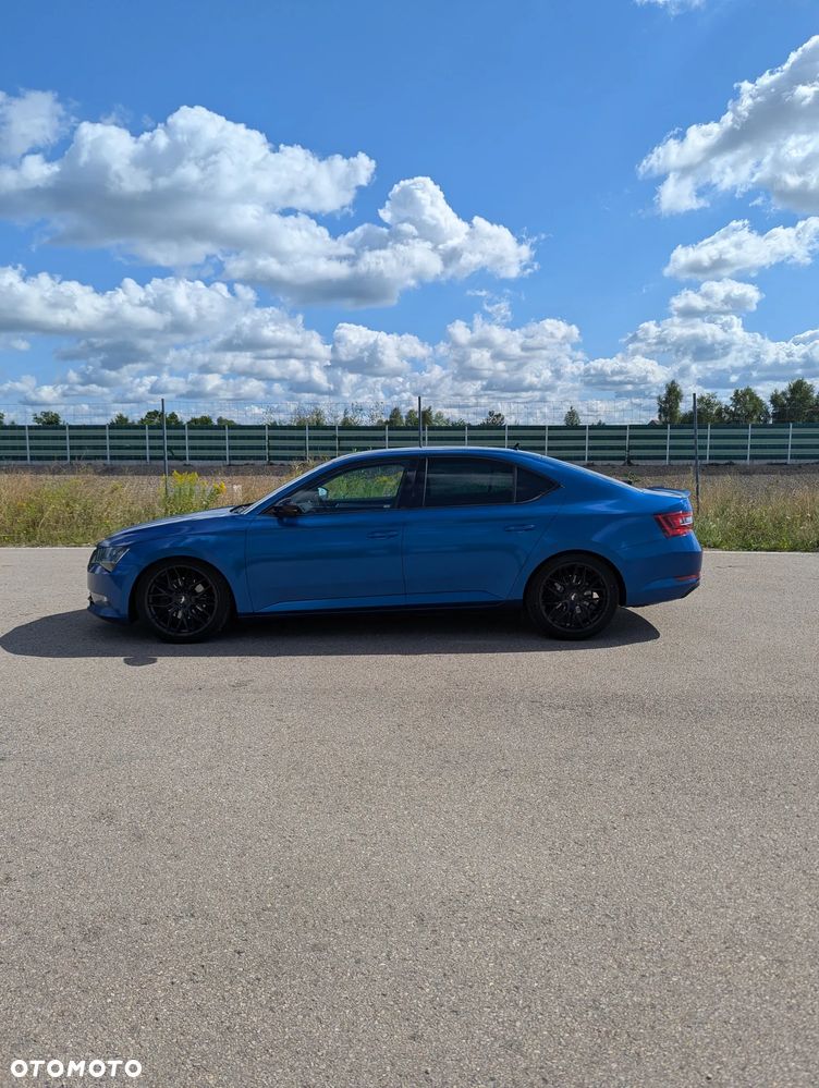 Skoda Superb 2.0 TDI Style DSG - 8