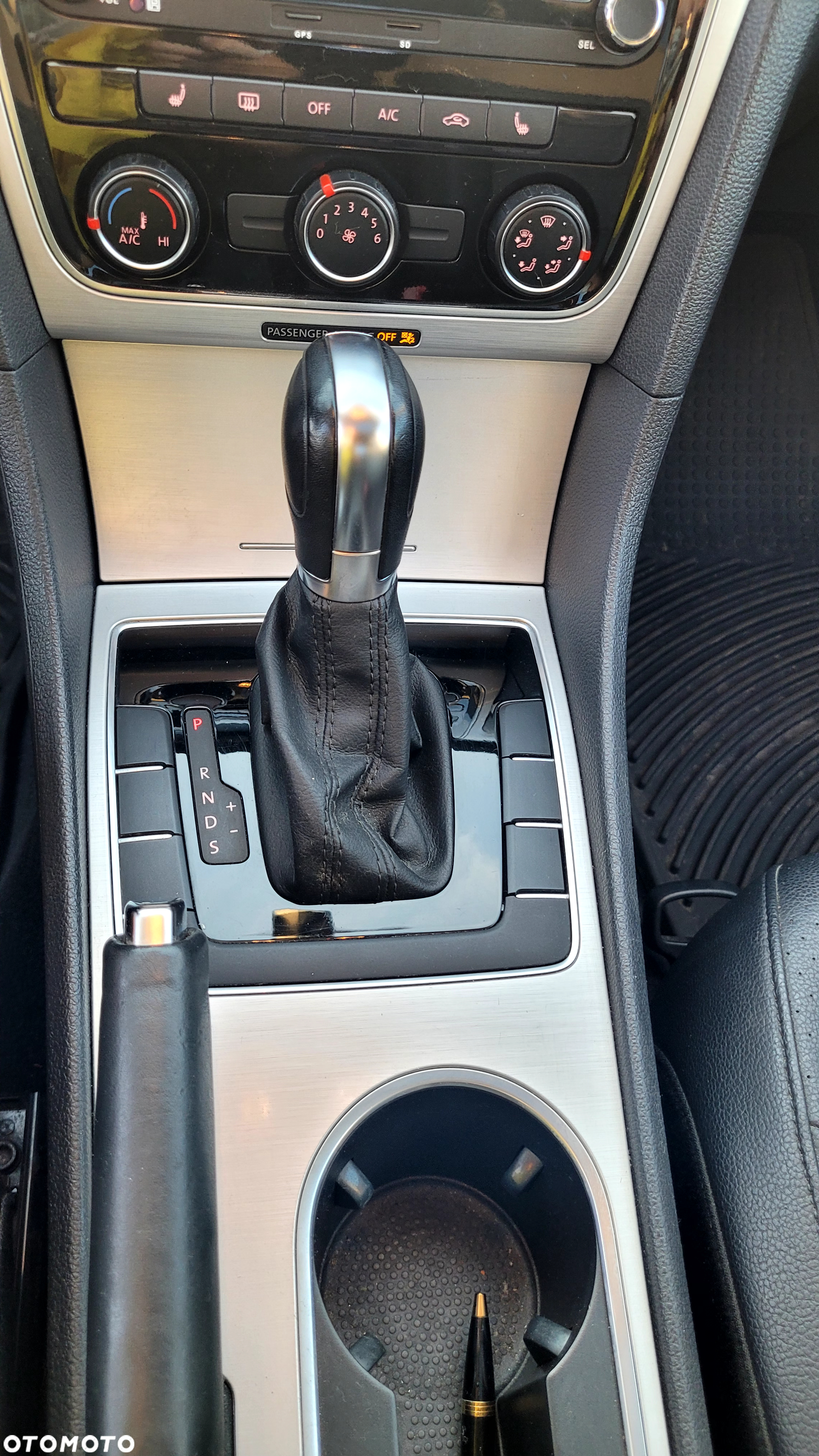 Volkswagen Passat - 26