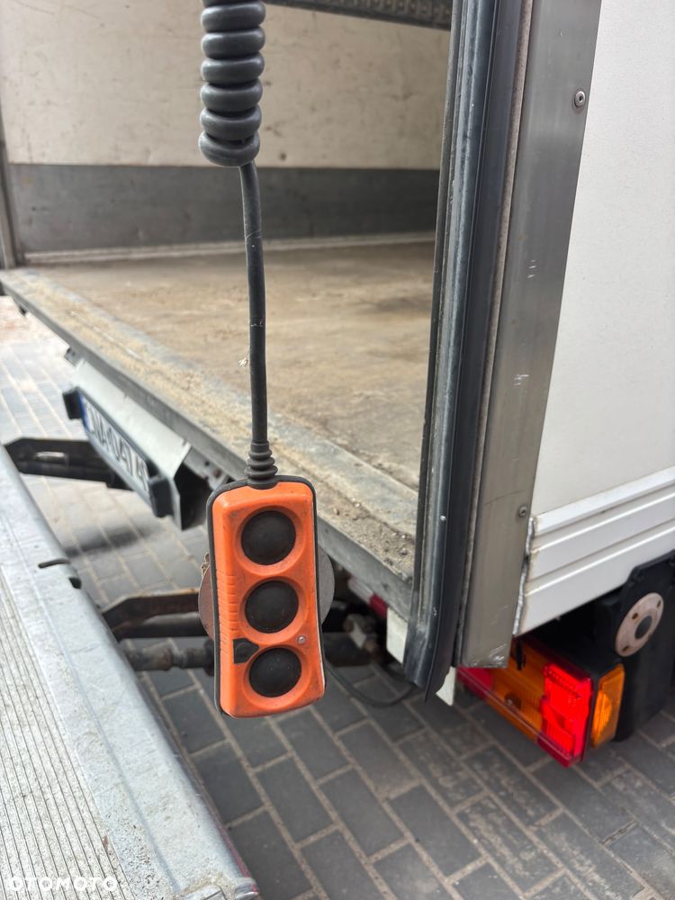 Mercedes-Benz Sprinter - 15